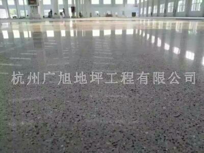 液態(tài)硬化劑地坪